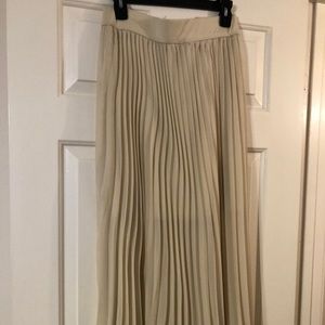 NWT nude pleated maxi skirt size large